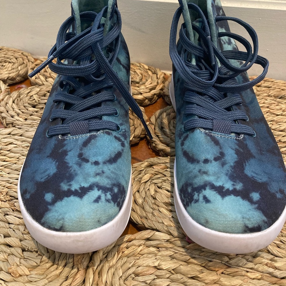 NO BULL high top sneakers. Gently worn.